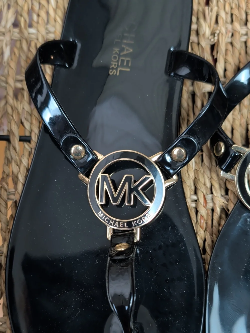 Michael Kors Women's Black MK Logo Jelly Thong Sandals Size 7